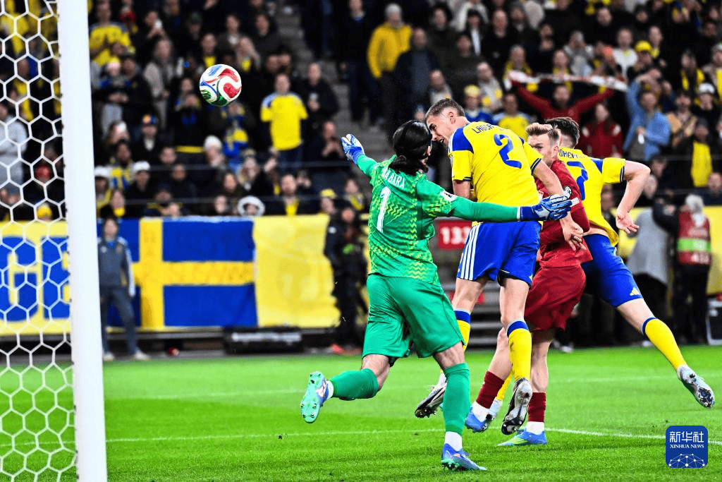 足球——世预赛附加赛：瑞典晋级世界杯正赛