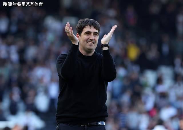 一日英超动向：阿森纳欧冠惜败巴黎，利物浦换帅认可伊劳拉